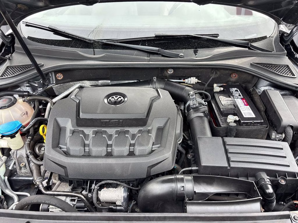 2018 Gray Volkswagen Passat FWD Sedan