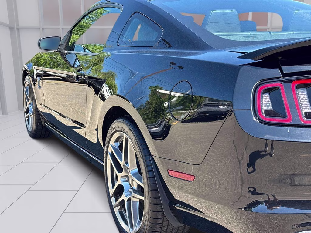 2013 Black Ford Mustang Shelby GT500 RWD Coupe