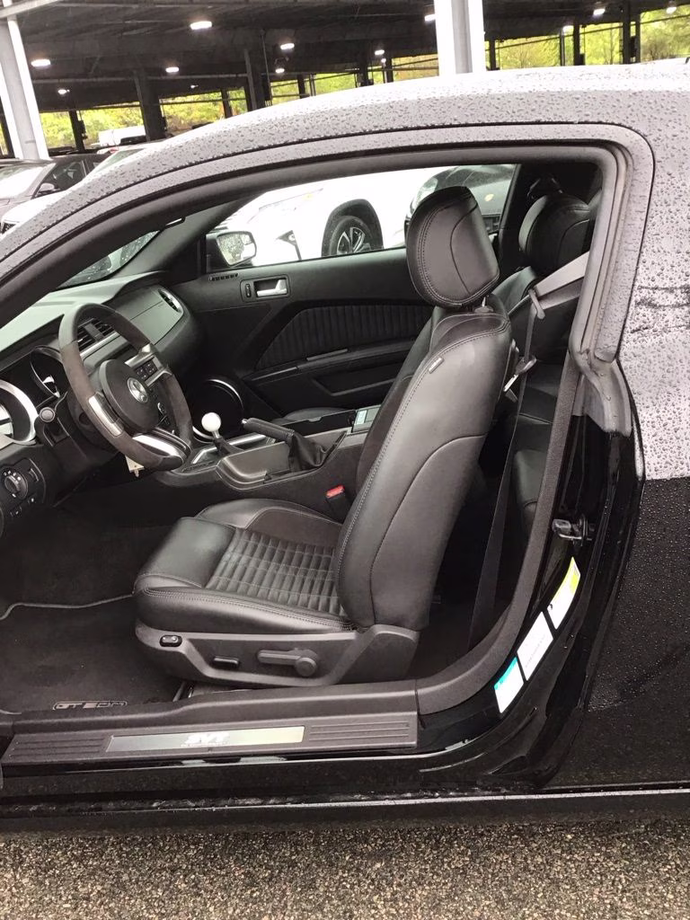 2013 Black Ford Mustang Shelby GT500 RWD Coupe