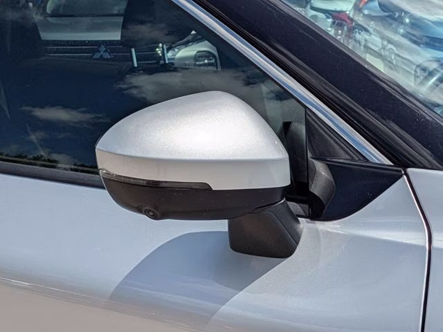 2022 Brilliant Silver Metallic Nissan Rogue Platinum FWD SUV