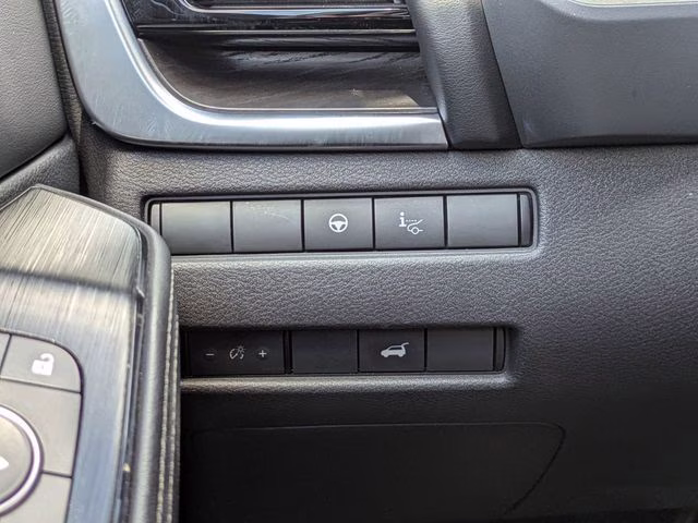 2022 Brilliant Silver Metallic Nissan Rogue Platinum FWD SUV