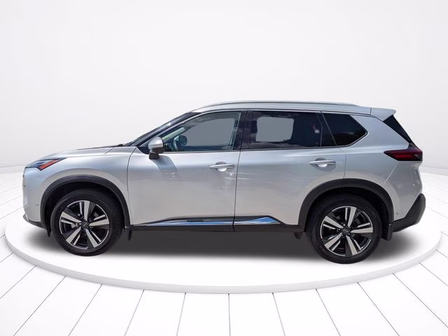 2022 Brilliant Silver Metallic Nissan Rogue Platinum FWD SUV