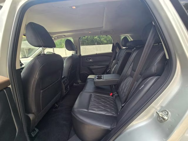 2022 Brilliant Silver Metallic Nissan Rogue Platinum FWD SUV