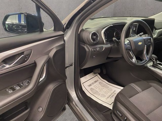 2024 Sterling Gray Metallic Chevrolet Blazer LT FWD SUV
