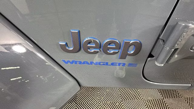 2024 Anvil Clear Coat Jeep Wrangler Sport S 4xe 4X4 SUV