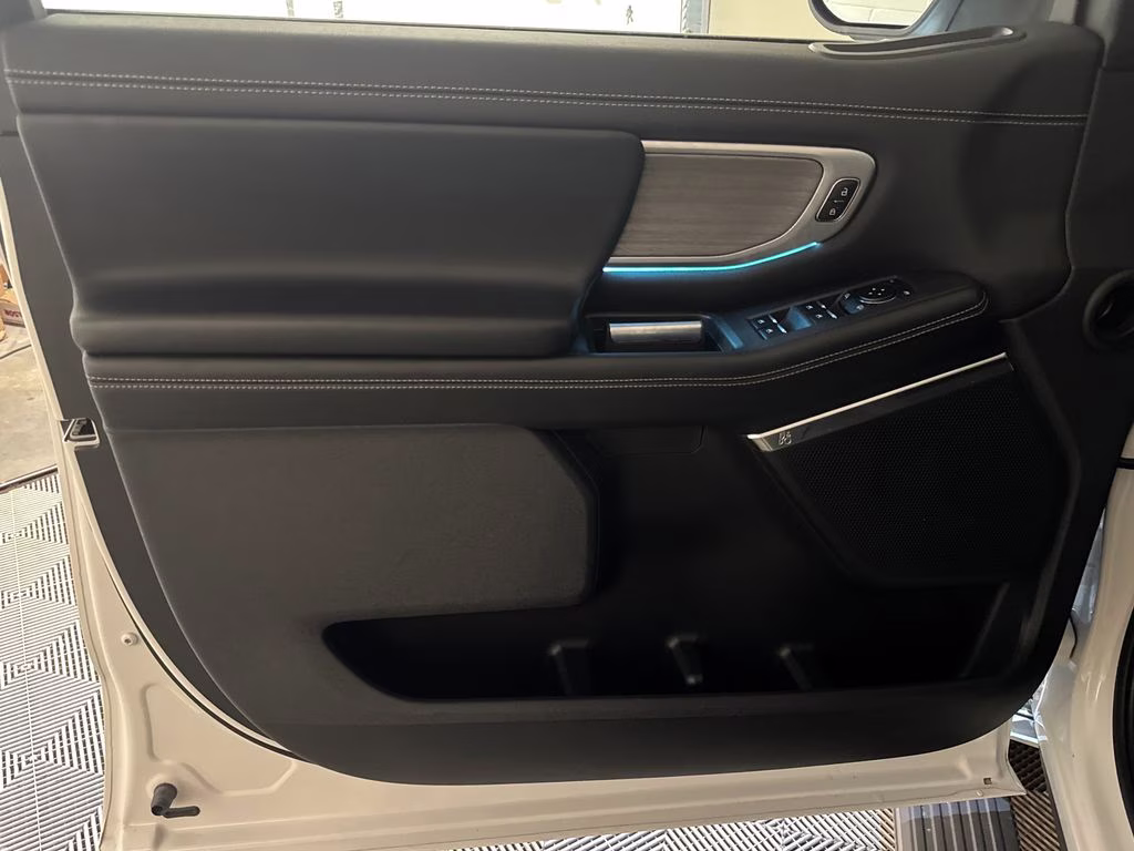 2025 Oxford White Ford Expedition Max Platinum 4X4 SUV