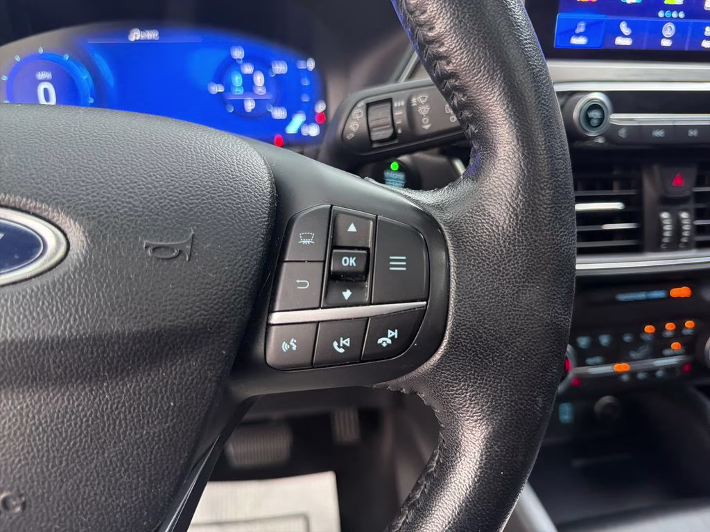 2020 Star White Metallic Tri-Coat Ford Escape Hybrid Titanium FWD SUV