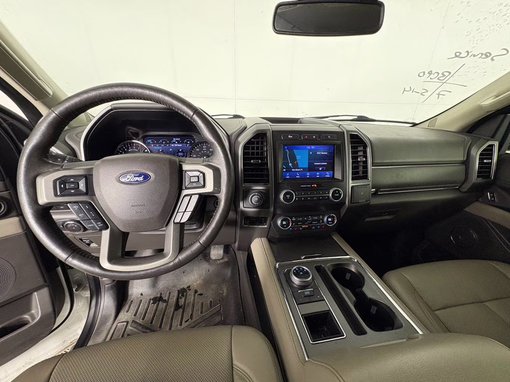 2021 White Metallic Ford Expedition Max XLT RWD SUV