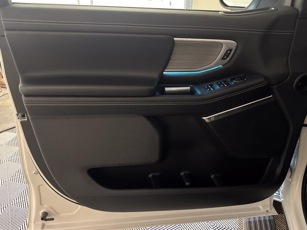 2025 Oxford White Ford Expedition Max Platinum 4X4 SUV