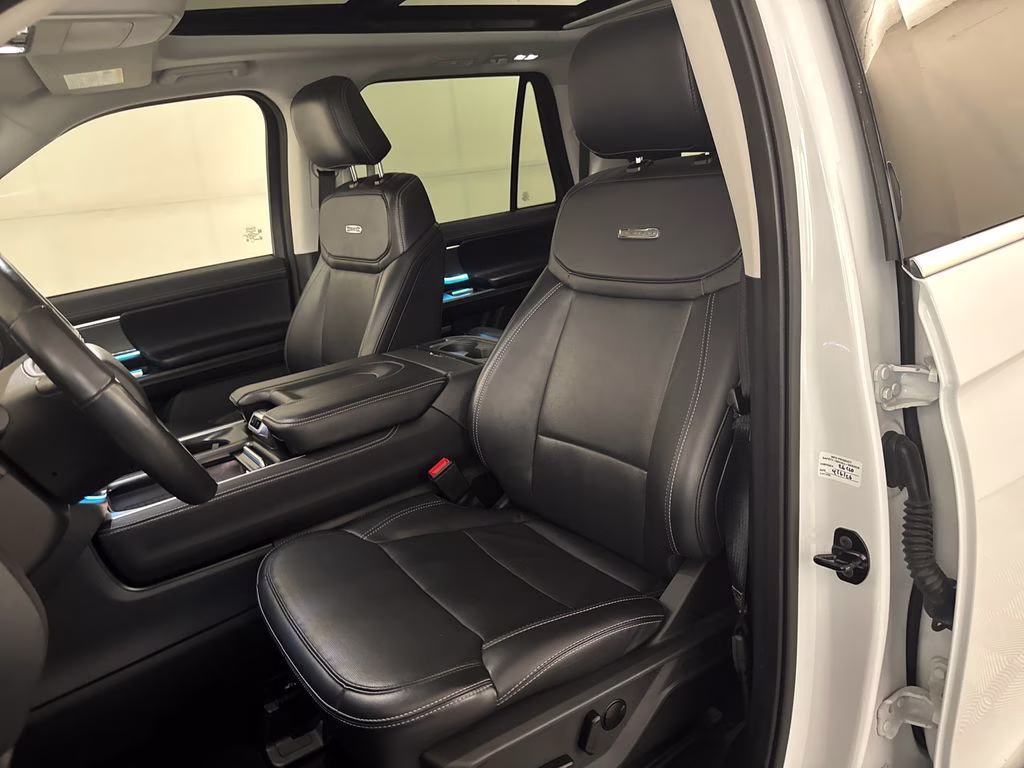 2025 Oxford White Ford Expedition Max Platinum 4X4 SUV