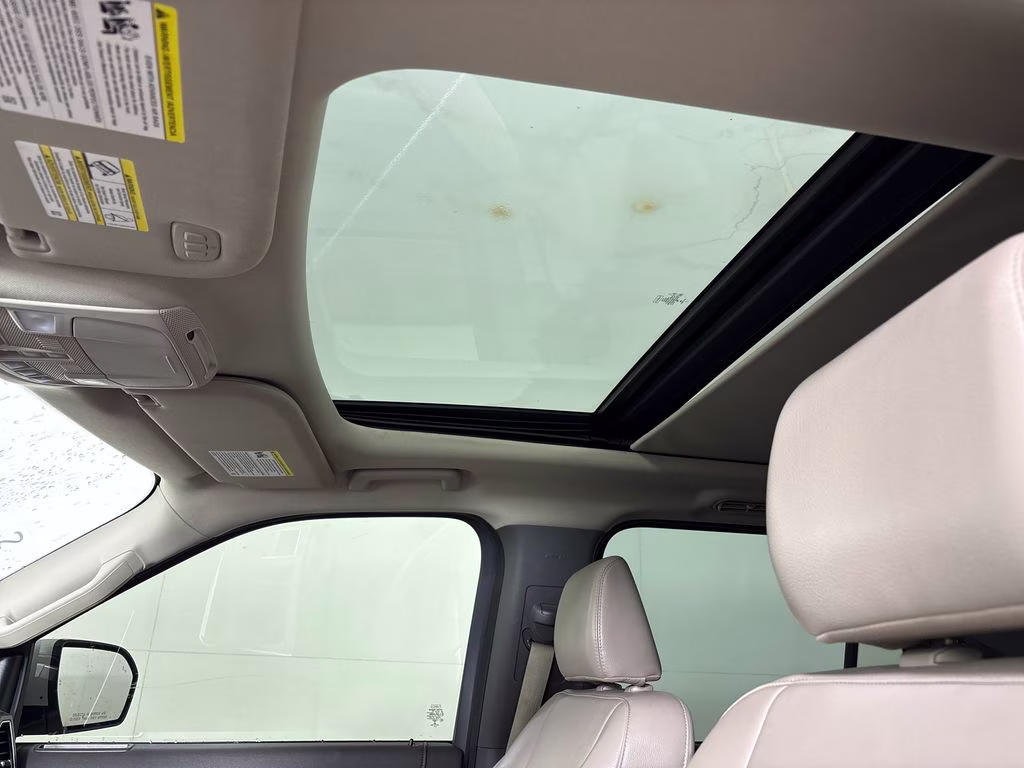 2021 White Metallic Ford Expedition Max XLT RWD SUV