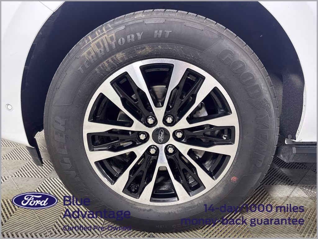2025 Oxford White Ford Expedition Max Platinum 4X4 SUV