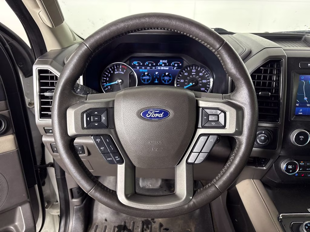 2021 White Metallic Ford Expedition Max XLT RWD SUV