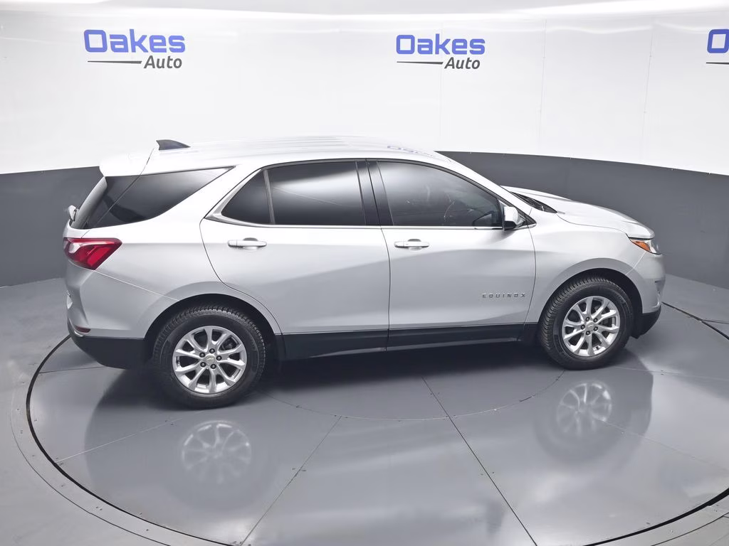 2020 Silver Ice Metallic Chevrolet Equinox LT AWD SUV