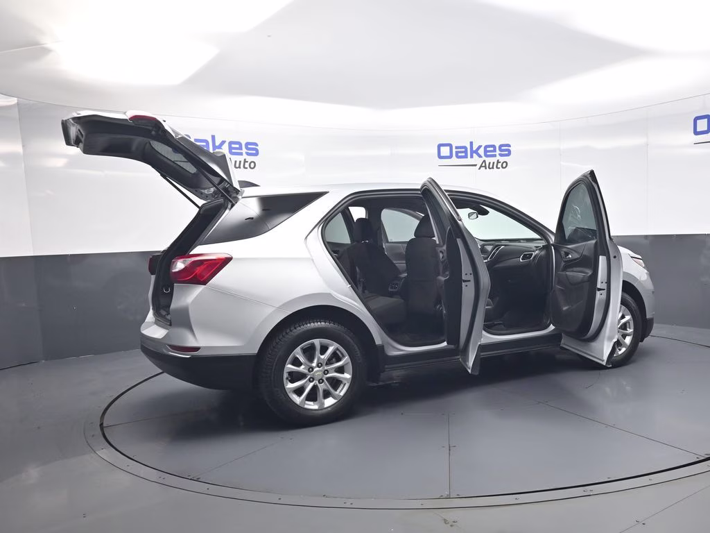 2020 Silver Ice Metallic Chevrolet Equinox LT AWD SUV