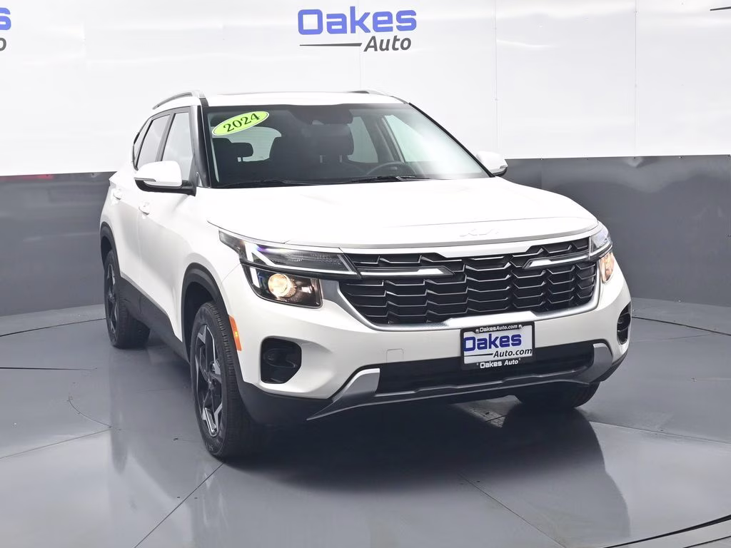2024 Snow White Pearl Kia Seltos EX AWD SUV