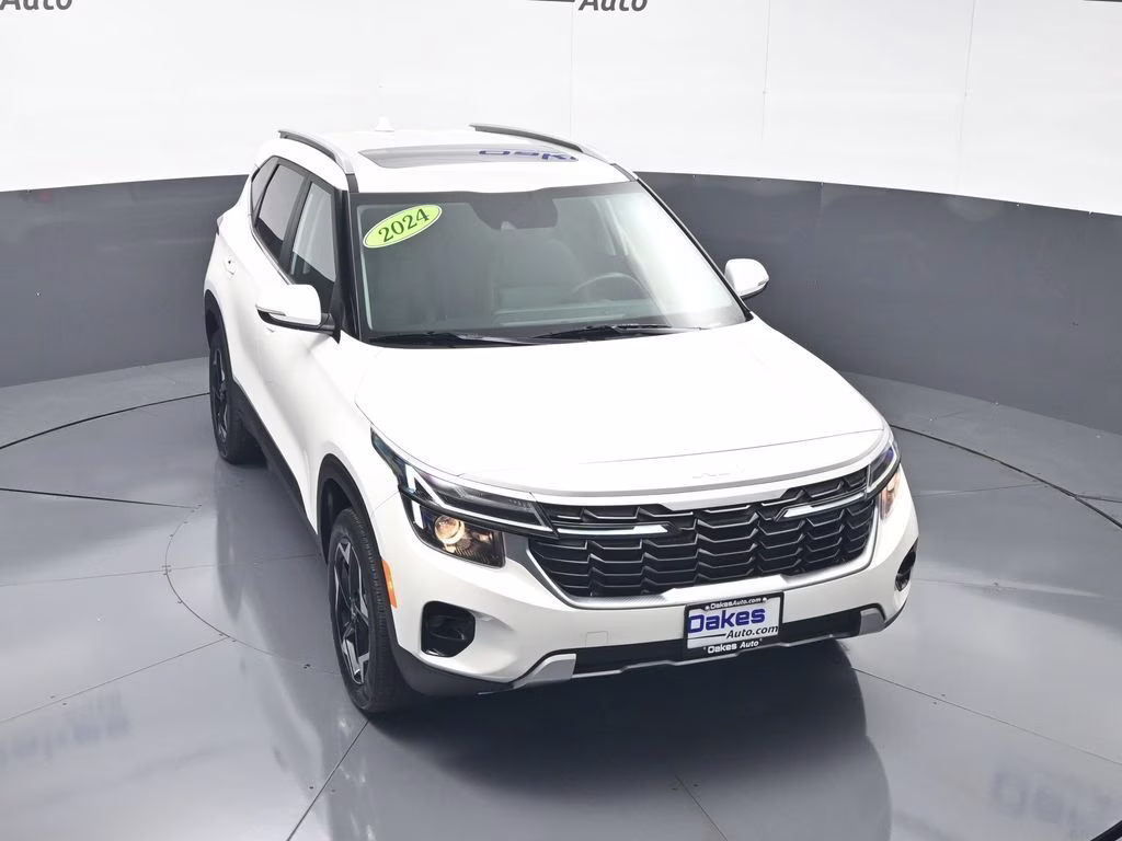2024 Snow White Pearl Kia Seltos EX AWD SUV