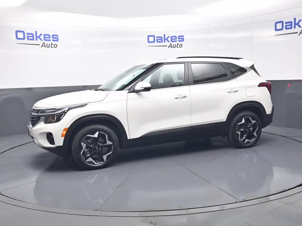 2024 Snow White Pearl Kia Seltos EX AWD SUV