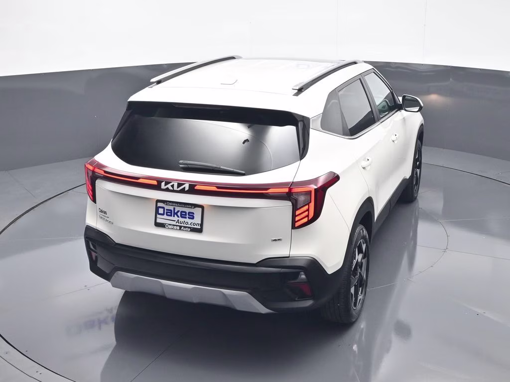 2024 Snow White Pearl Kia Seltos EX AWD SUV