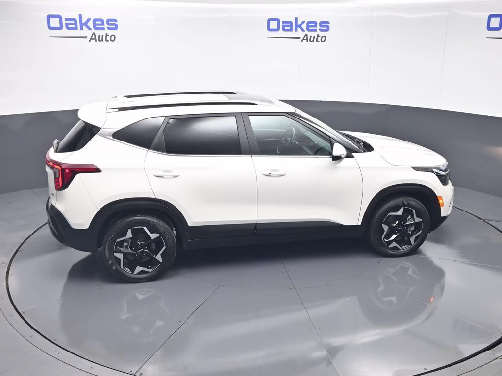 2024 Snow White Pearl Kia Seltos EX AWD SUV