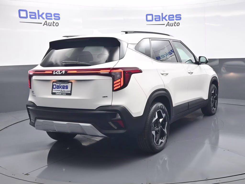 2024 Snow White Pearl Kia Seltos EX AWD SUV