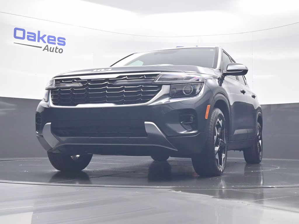 2025 Gravity Gray Kia Seltos EX AWD SUV