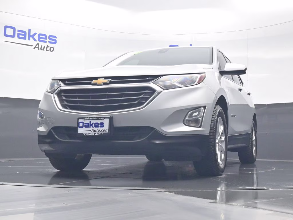 2020 Silver Ice Metallic Chevrolet Equinox LT AWD SUV