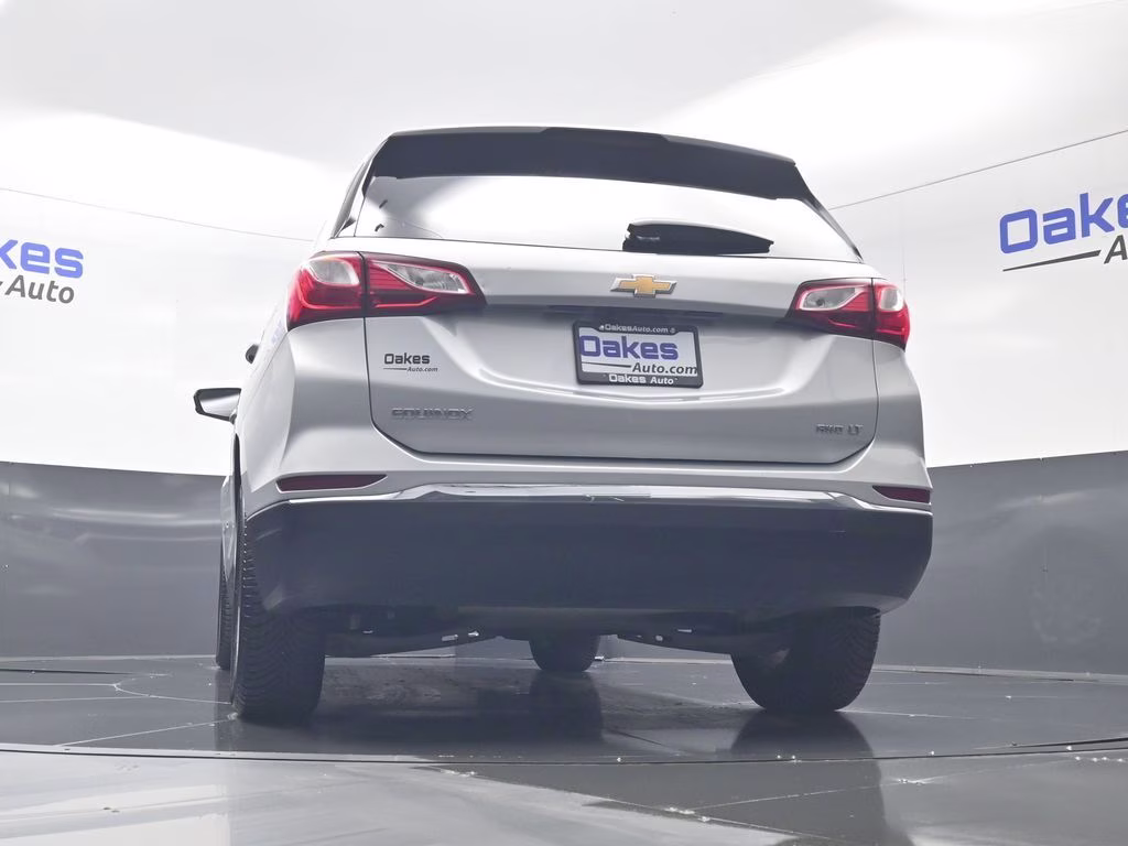 2020 Silver Ice Metallic Chevrolet Equinox LT AWD SUV