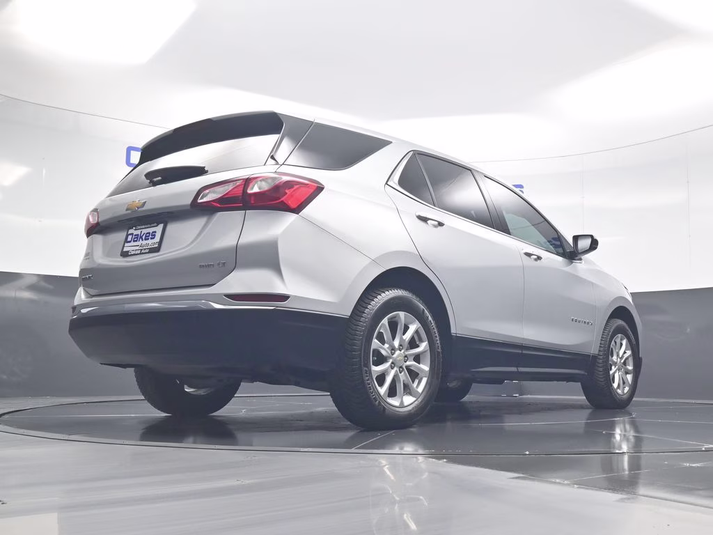 2020 Silver Ice Metallic Chevrolet Equinox LT AWD SUV