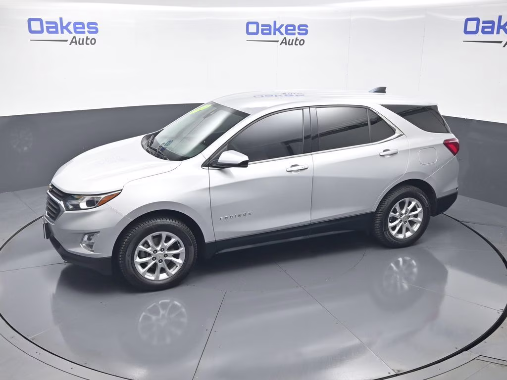 2020 Silver Ice Metallic Chevrolet Equinox LT AWD SUV