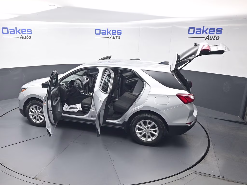 2020 Silver Ice Metallic Chevrolet Equinox LT AWD SUV