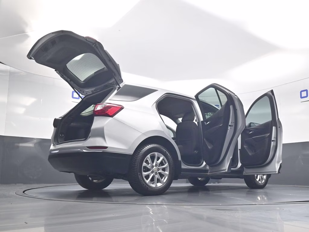 2020 Silver Ice Metallic Chevrolet Equinox LT AWD SUV