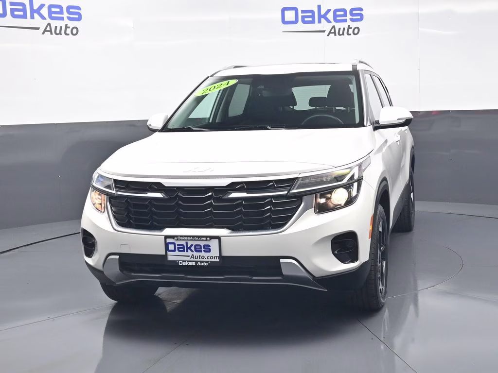 2024 Snow White Pearl Kia Seltos EX AWD SUV
