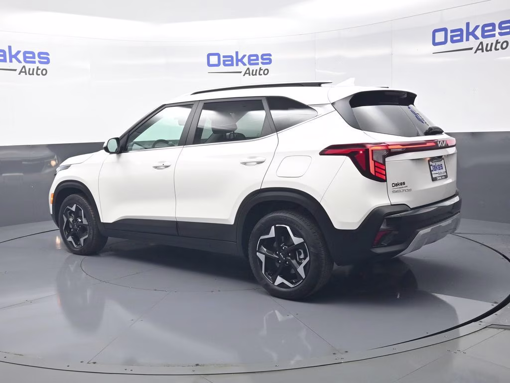 2024 Snow White Pearl Kia Seltos EX AWD SUV