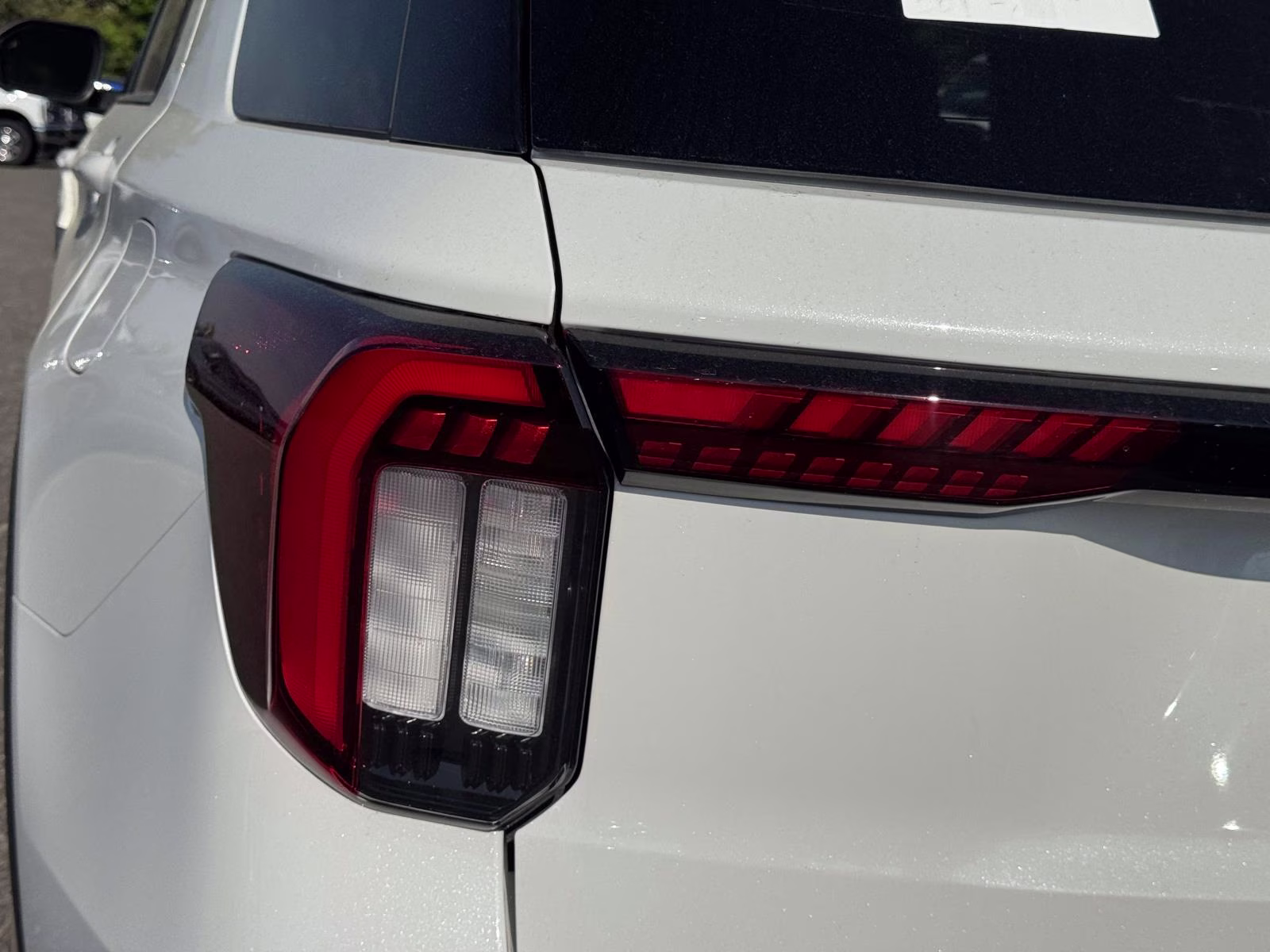 2026 White Ford Explorer Tremor 4X4 SUV