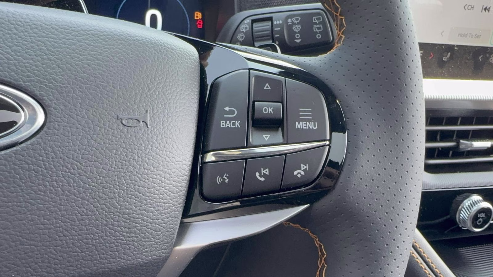 2026 Agate Black Metallic Ford Explorer Tremor 4X4 SUV