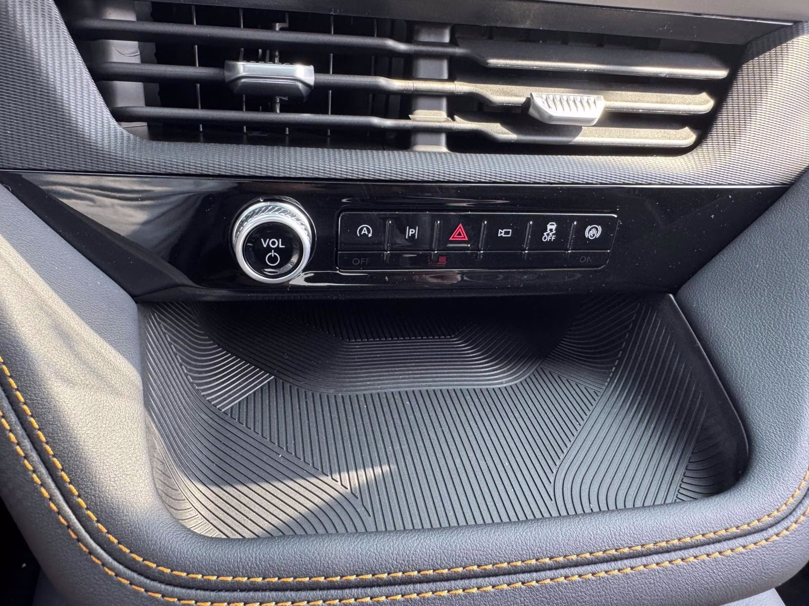 2026 Agate Black Metallic Ford Explorer Tremor 4X4 SUV