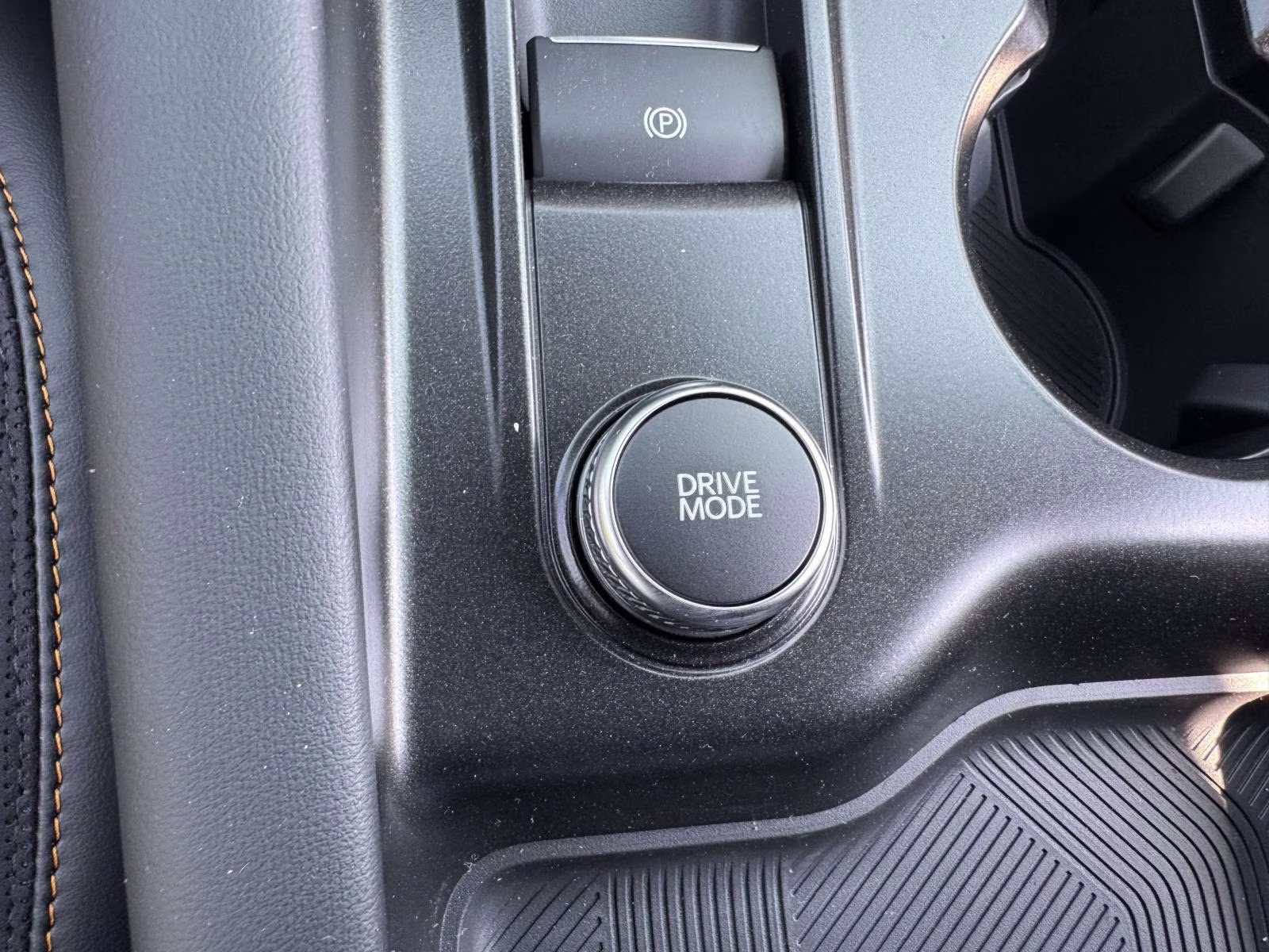 2026 Agate Black Metallic Ford Explorer Tremor 4X4 SUV