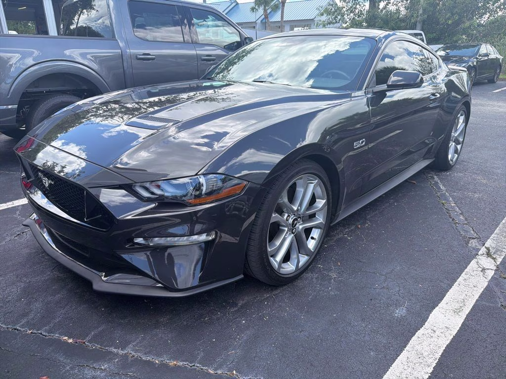 2022 Gray Metallic Ford Mustang GT Premium RWD Coupe