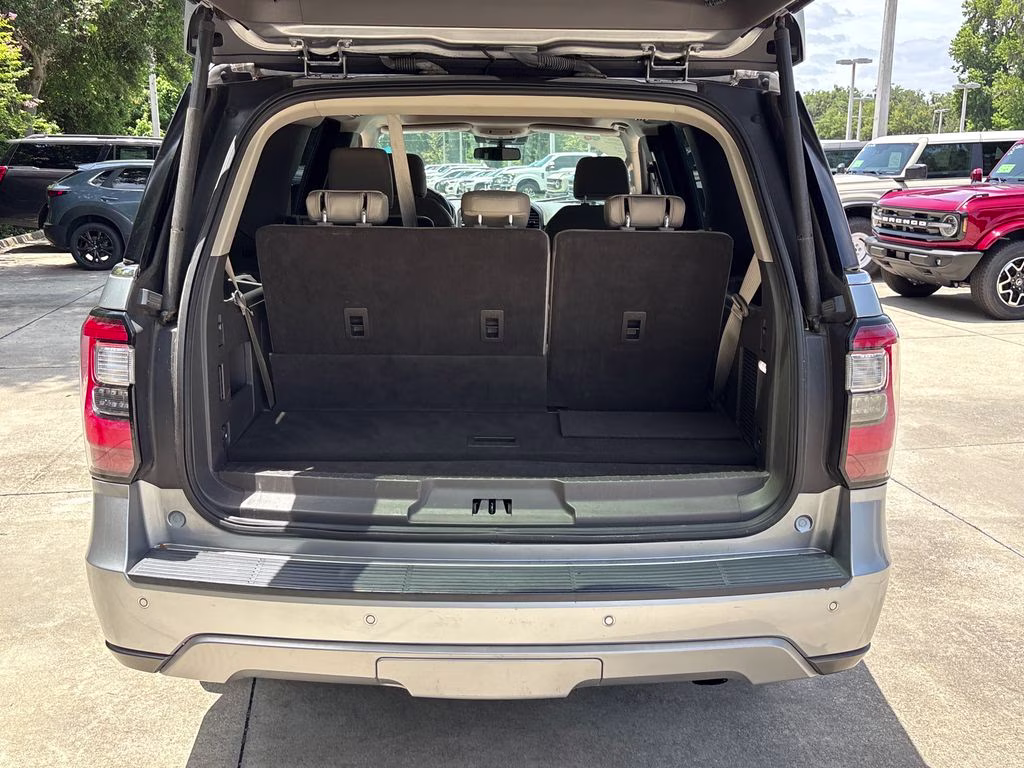 2021 Silver Metallic Ford Expedition Limited RWD SUV
