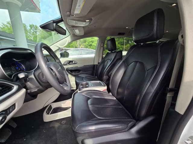 2023 Bright White Clearcoat Chrysler Pacifica Hybrid Touring L FWD Van