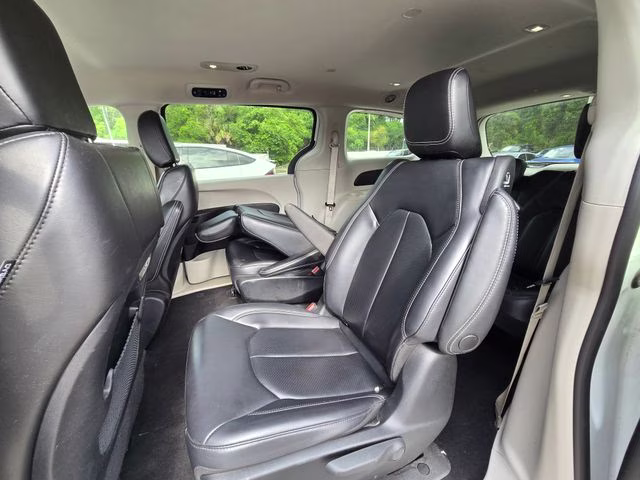 2023 Bright White Clearcoat Chrysler Pacifica Hybrid Touring L FWD Van