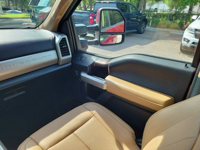 2022 Red Metallic Ford Super Duty F-250 SRW Lariat 4X4 Truck