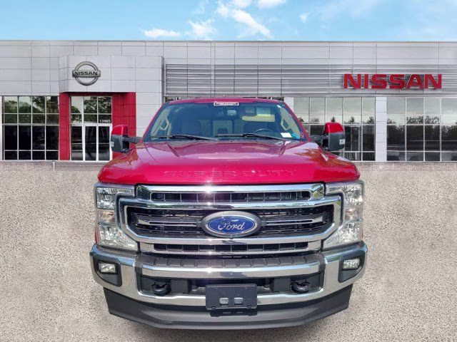2022 Red Metallic Ford Super Duty F-250 SRW Lariat 4X4 Truck
