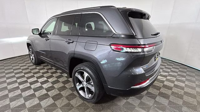 2022 Baltic Gray Metallic Clearcoat Jeep Grand Cherokee 4xe 4X4 SUV