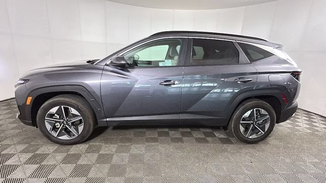 2025 Titanium Gray Hyundai Tucson Hybrid SEL Convenience AWD SUV