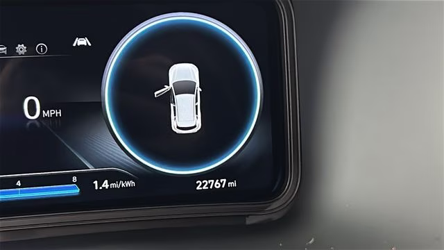 2023 Lunar White Hyundai Kona Electric SE FWD SUV