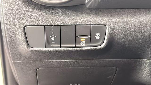 2023 Lunar White Hyundai Kona Electric SE FWD SUV