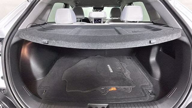 2023 Lunar White Hyundai Kona Electric SE FWD SUV