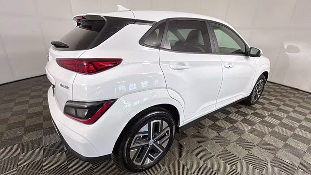 2023 Lunar White Hyundai Kona Electric SE FWD SUV